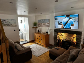 Beautiful two Bedroom house with a cottage feel